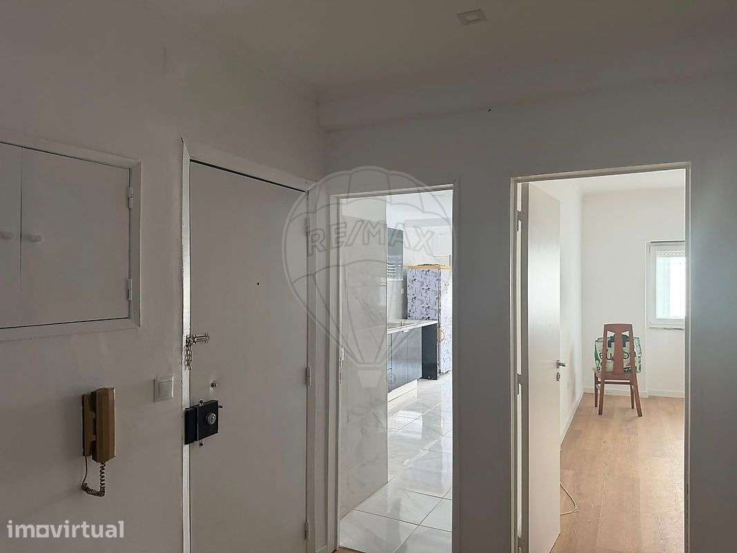 Apartamento T1 para venda - Grande imagem: 2/11