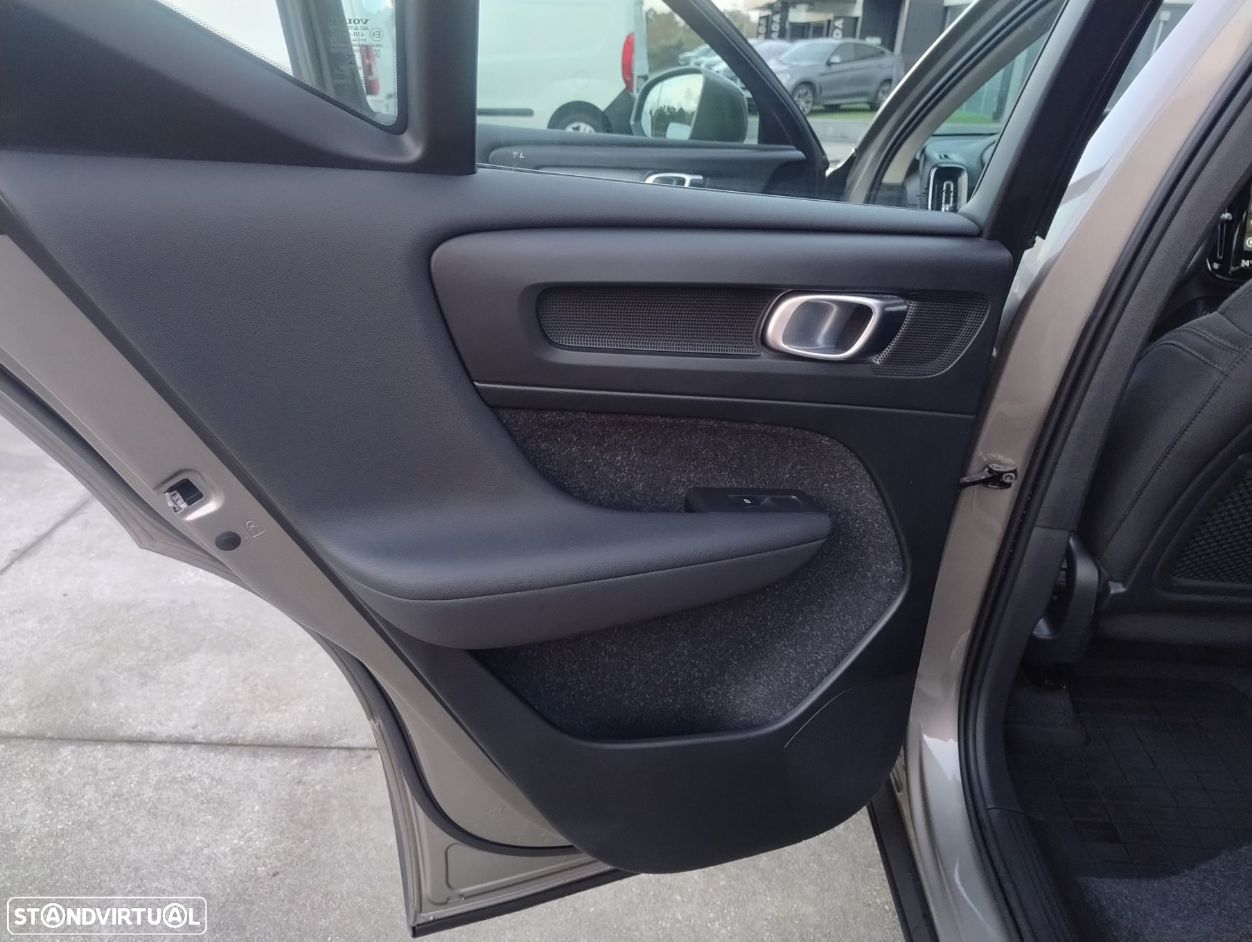 Volvo XC 40 2.0 D3 Momentum - 16