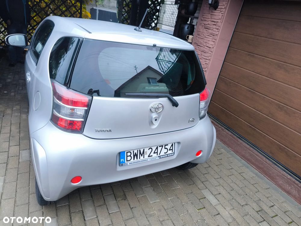 Toyota Iq 2009 photo 3