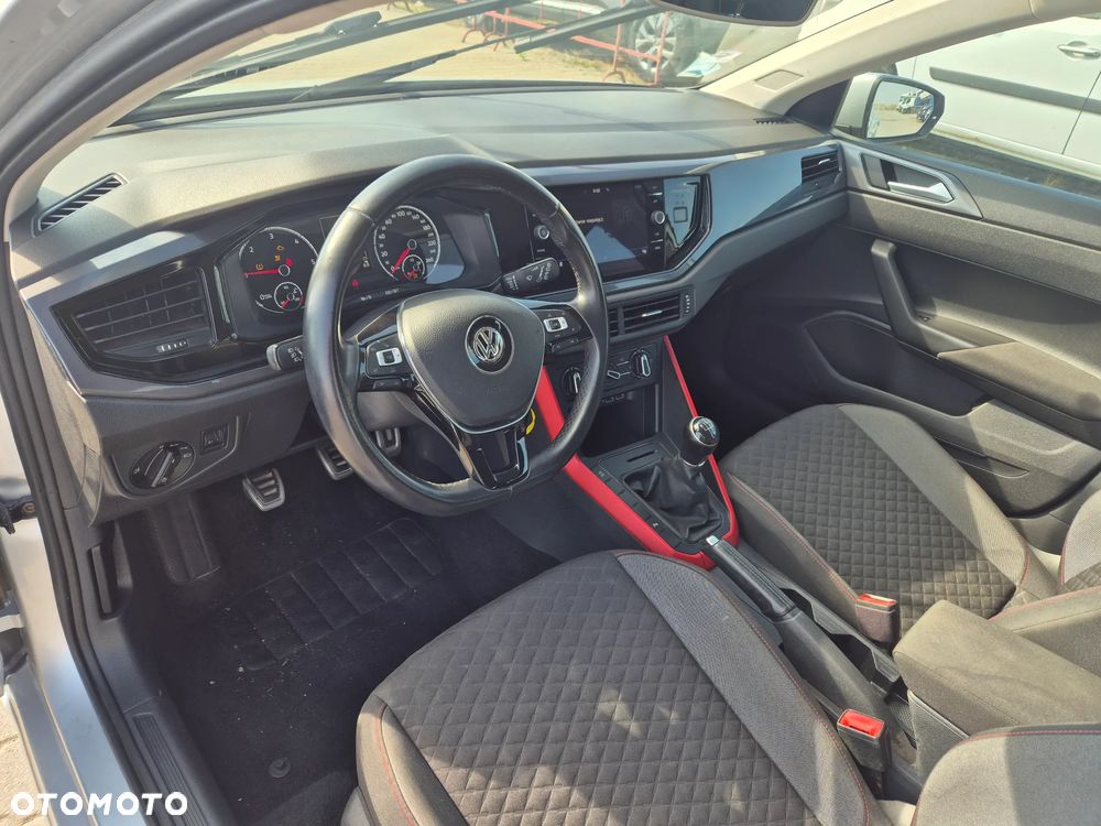 Volkswagen Polo - 10