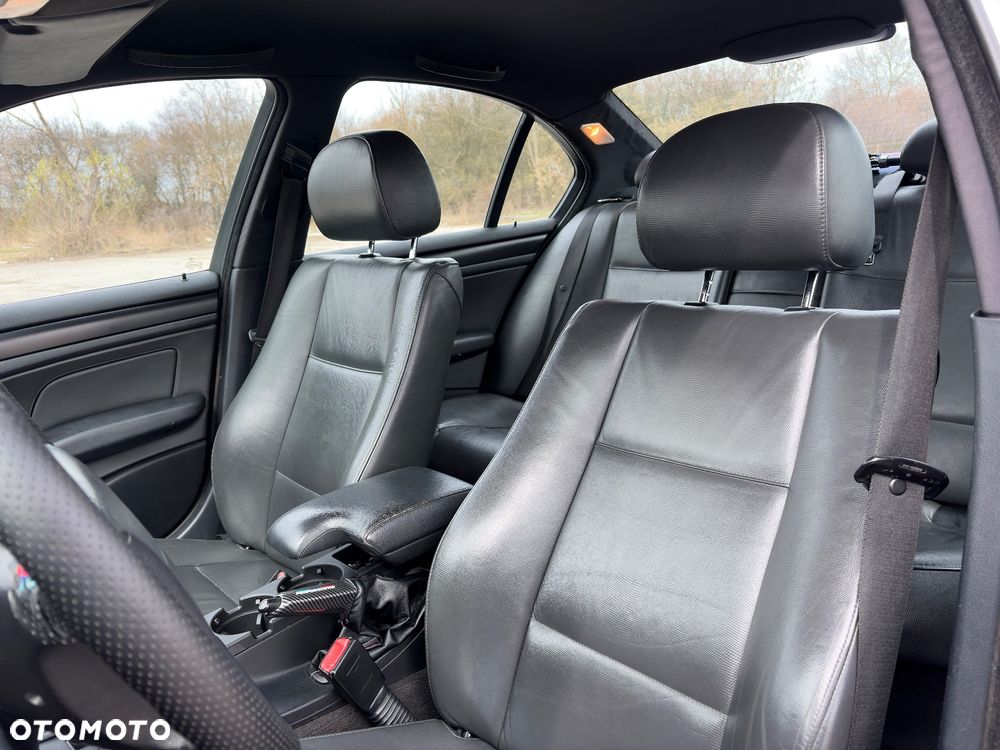 BMW Seria 3 320d Edition Exclusive - 16