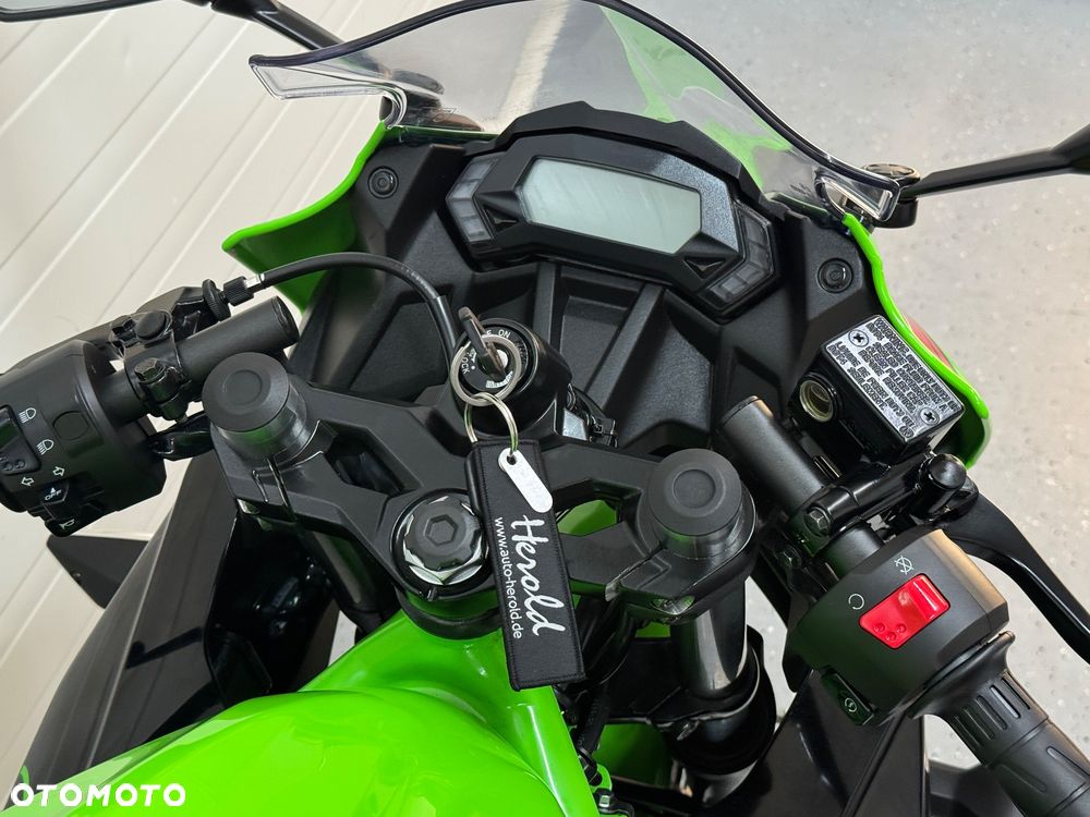 Kawasaki Ninja - 17