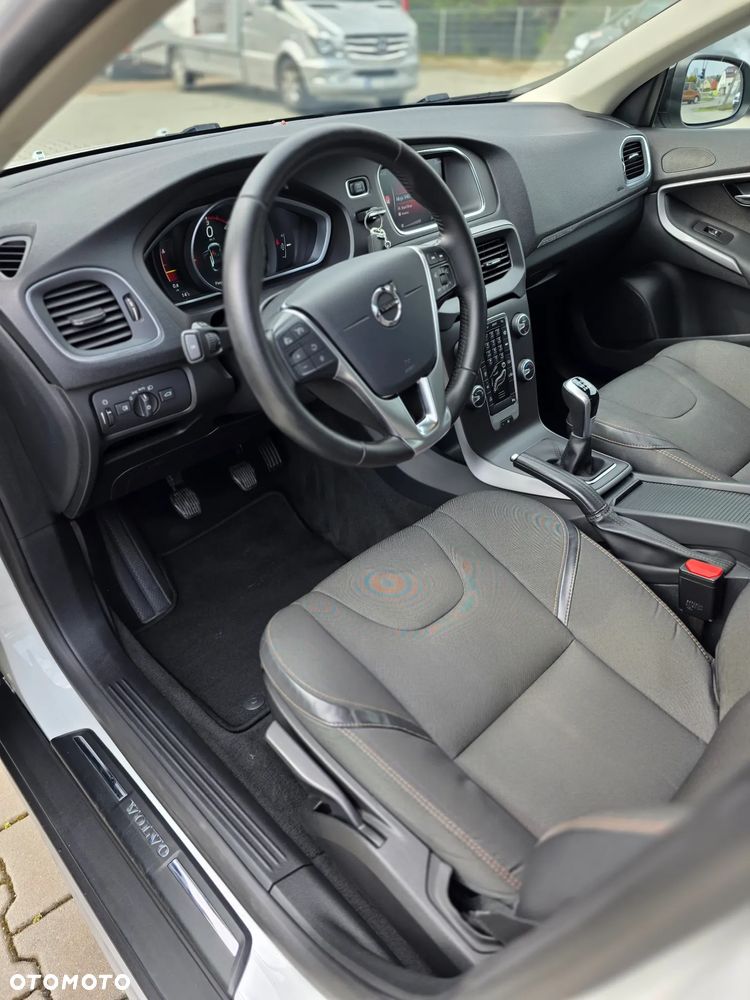 Volvo V40 D2 Drive-E Summum - 24