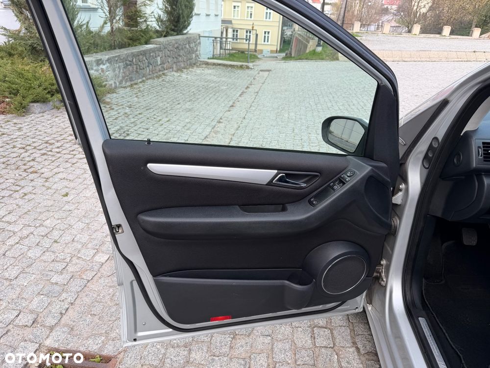 Mercedes-Benz Klasa A 150 Avantgarde Edition 10 - 13