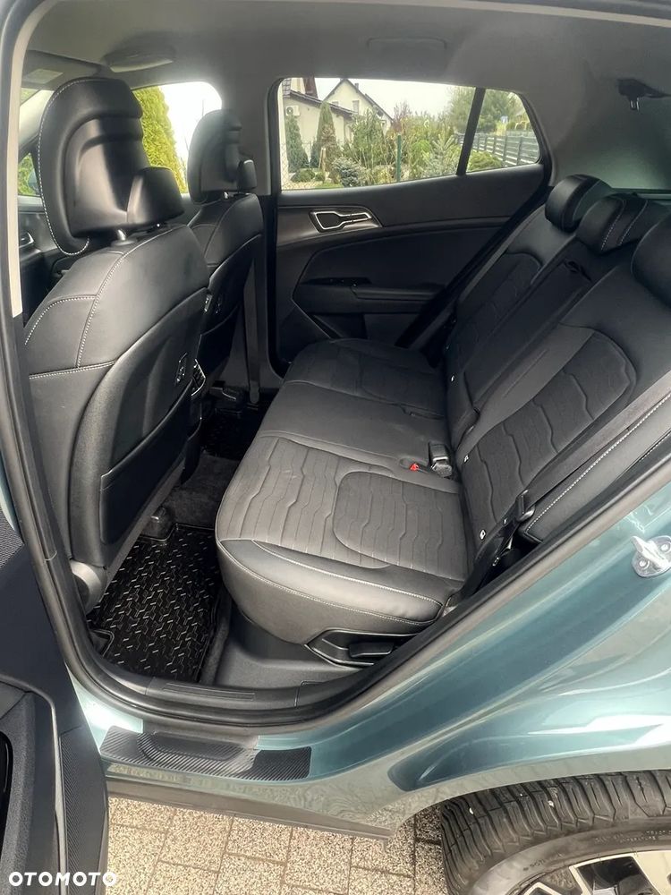 Kia Sportage 1.6 T-GDI HEV Business Line 2WD - 14