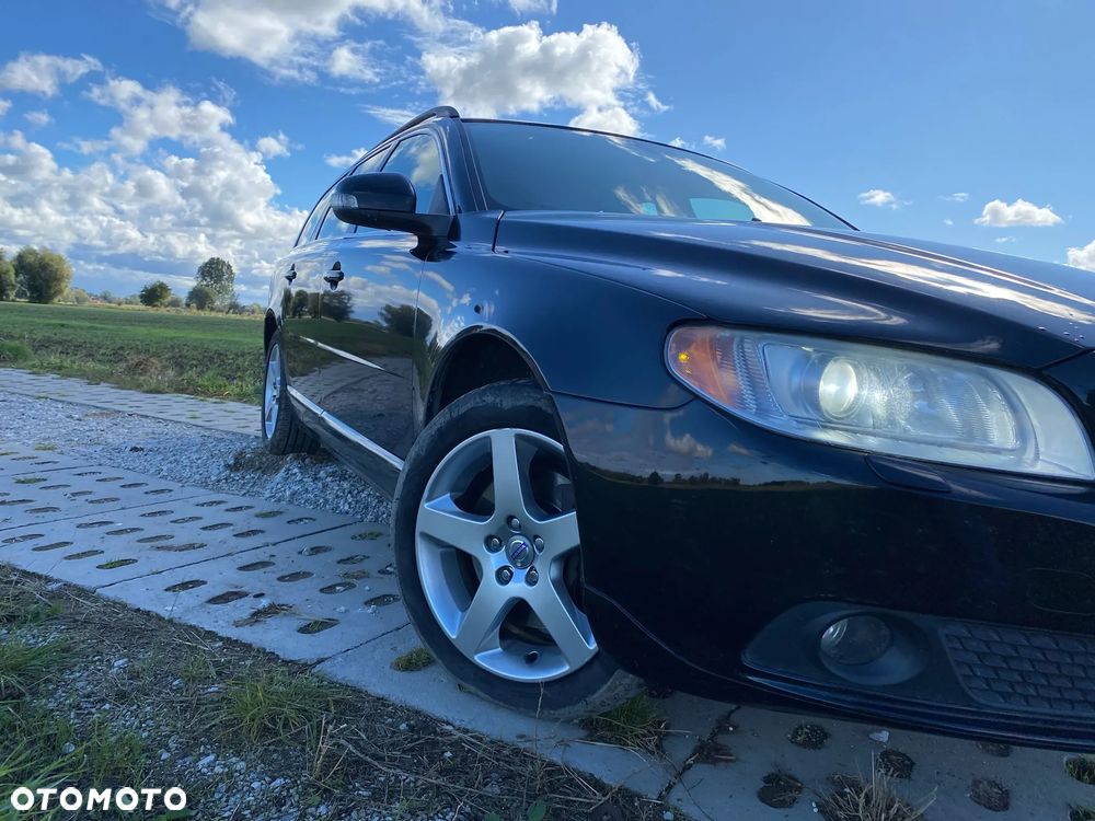 Volvo V70 2.5T Momentum - 9