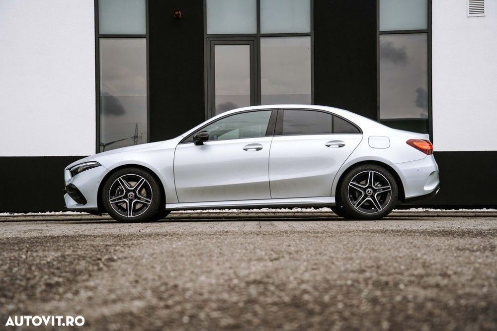 Mercedes-Benz A - 4