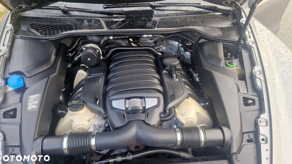 Porsche Cayenne - 8