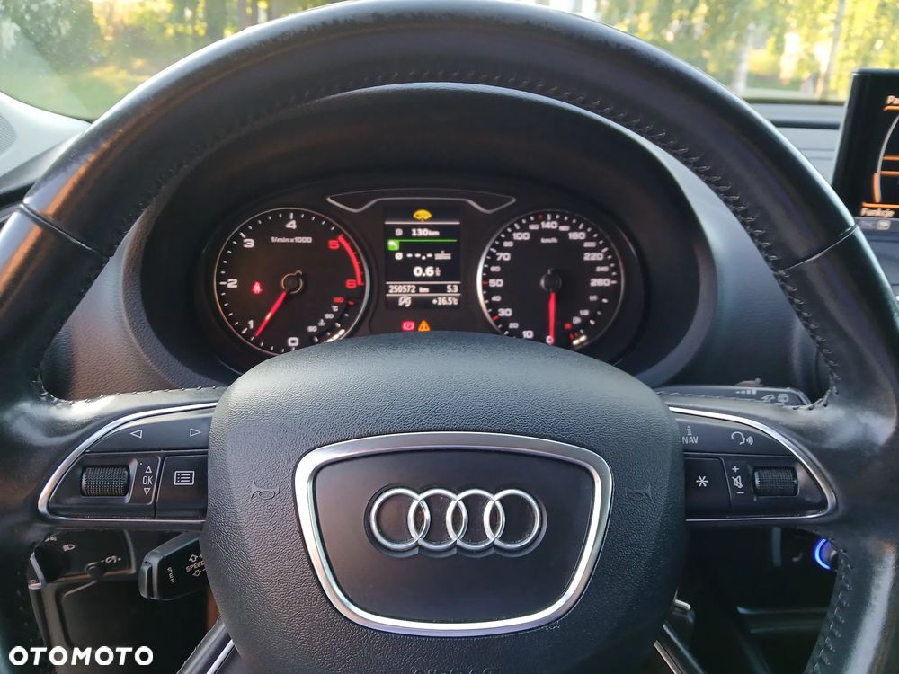 Audi A3 Sportback 1.6 TDI Attraction - 16