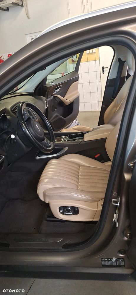 Jaguar F-Pace 3.0 V6 AWD Portfolio - 6