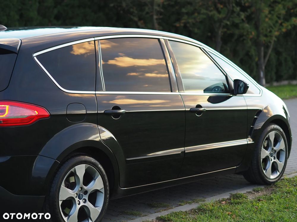 Ford S-Max - 13
