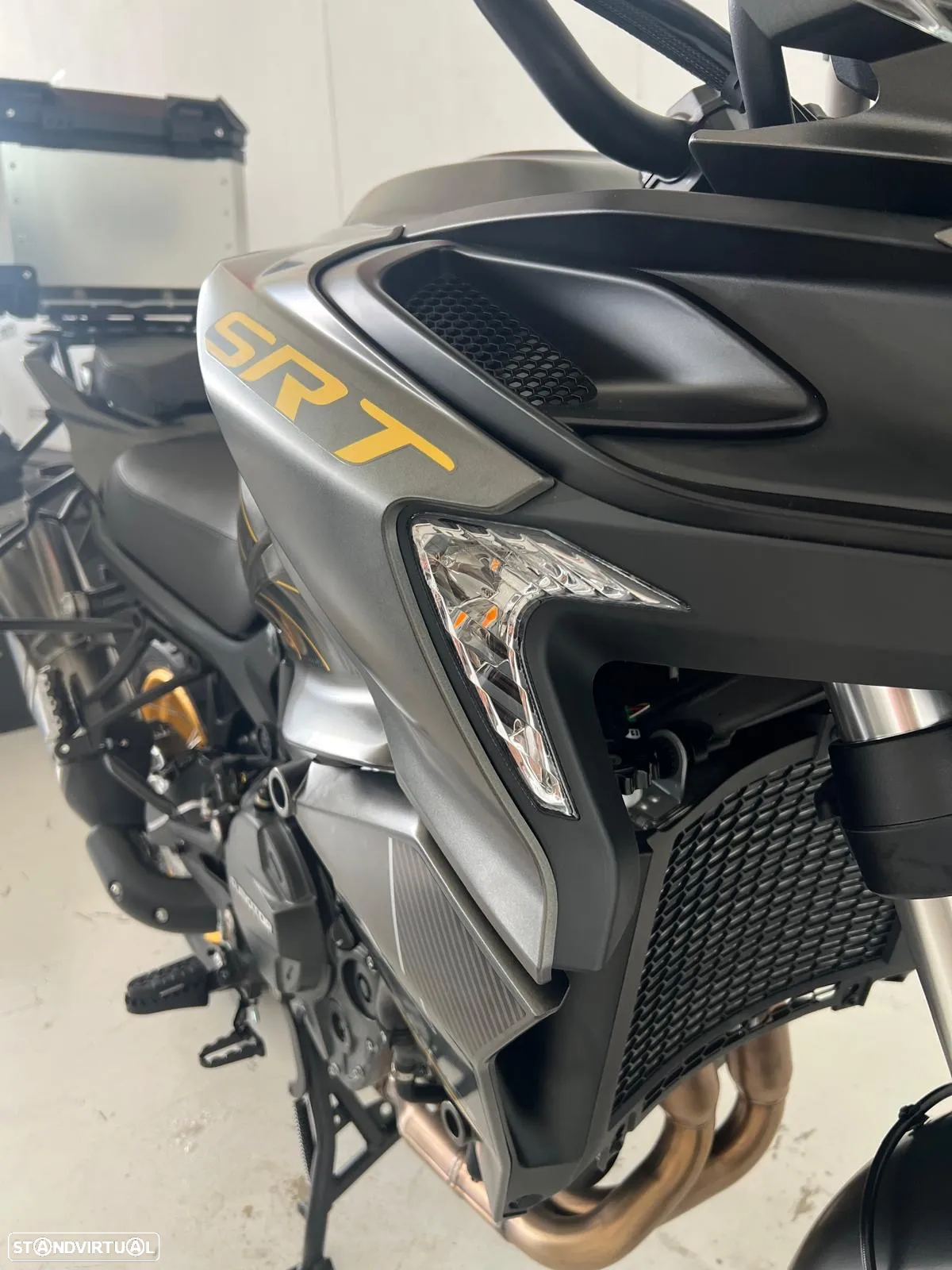 QJ Motor SRT 900SX - DISPONÍVEL PARA TEST-DRIVE - 15
