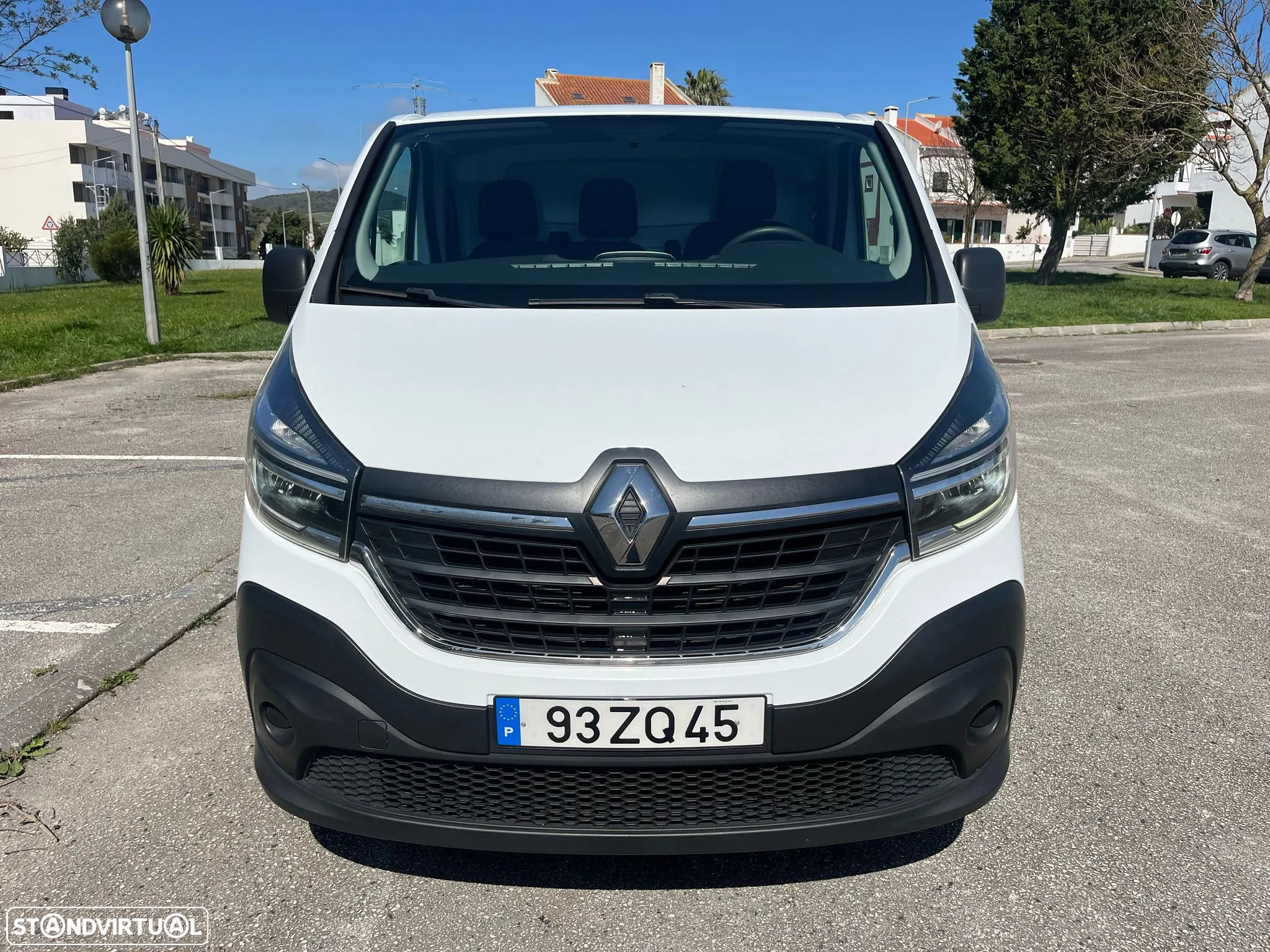 Renault TRAFIC 2.0 dCI 120cv - IVA DEDUTÍVEL - SISTEMA FRIO BALTRINA - 2
