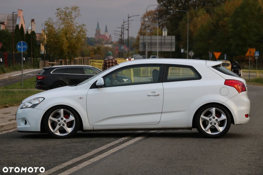 Kia ProCeed 2.0 CVVT TX - 27