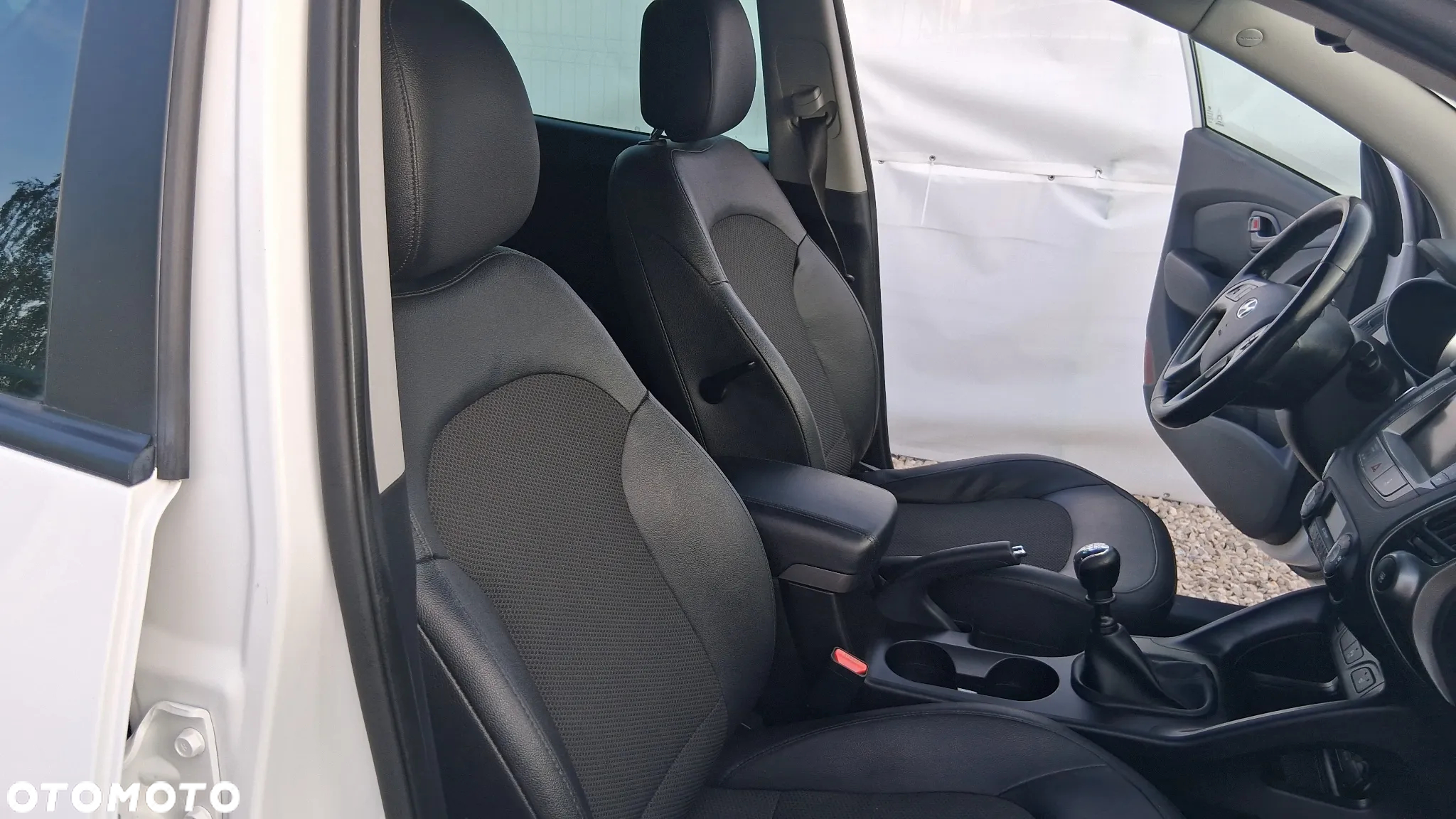 Hyundai ix35 1.6 2WD Fifa World Cup Edition - 17