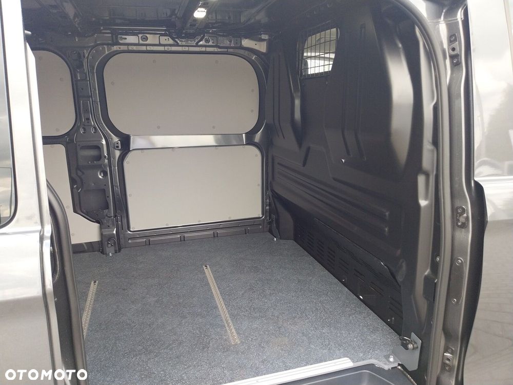 Volkswagen Transporter Transporter Furgon silnik: 2,0 l TDI 150 KM / skrzynia biegów: 6-biegowa manualna rozstaw osi: 3500 mm - 25