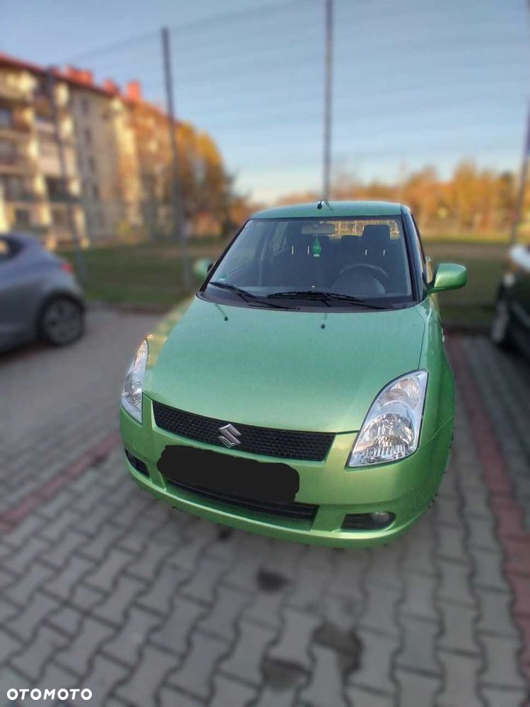Suzuki Swift - 1