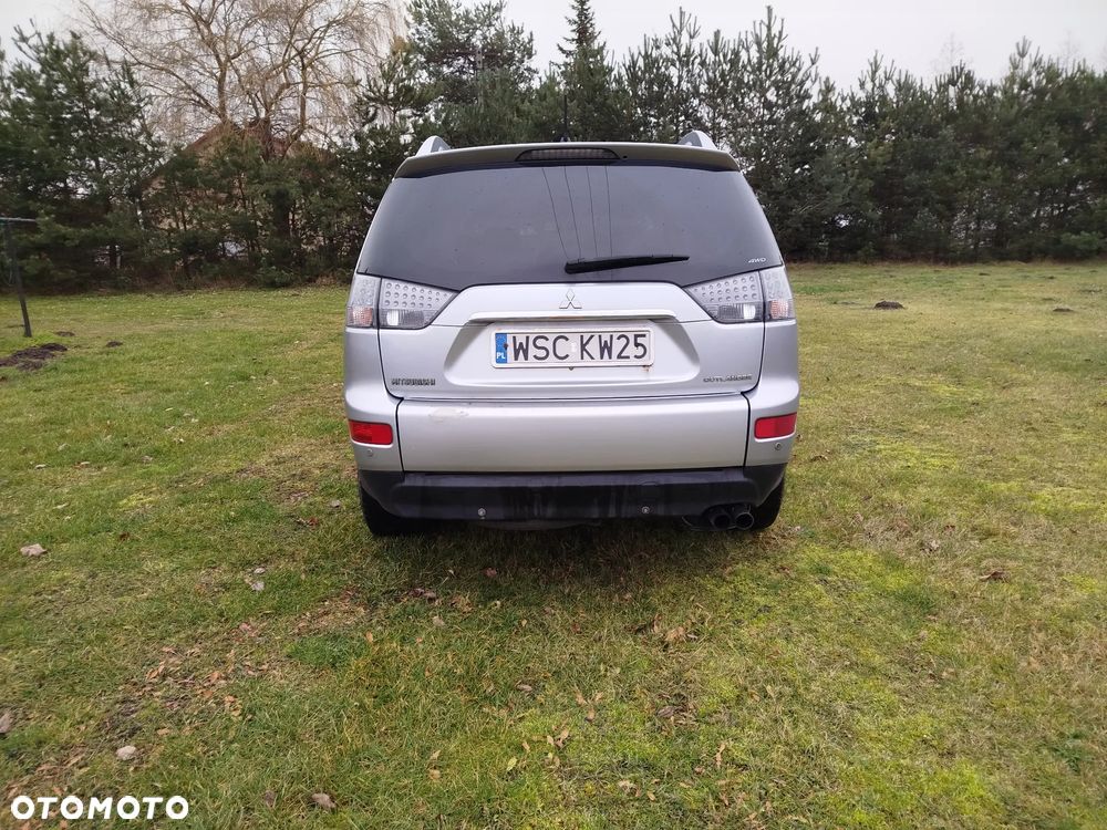 Mitsubishi Outlander 2.0 DID Instyle - 4