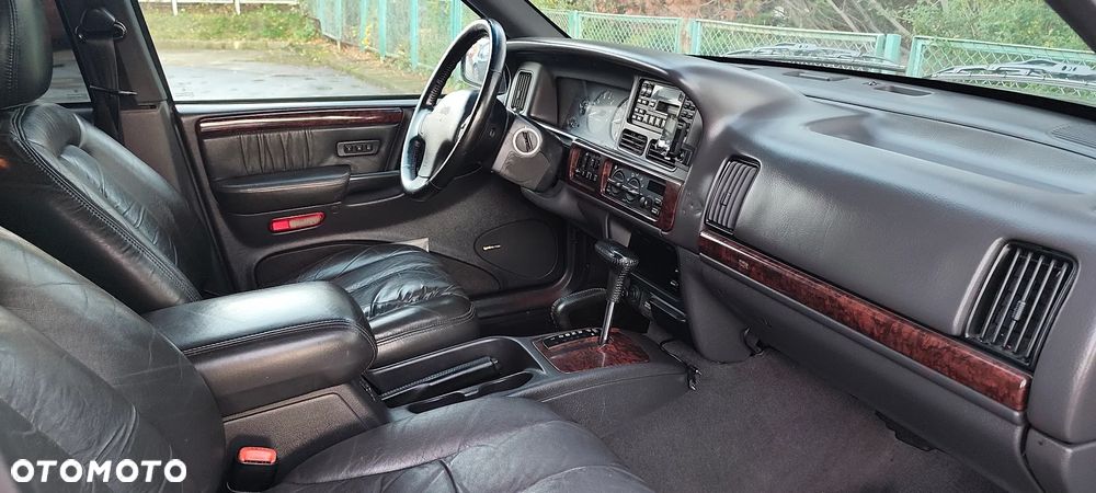 Jeep Grand Cherokee - 13