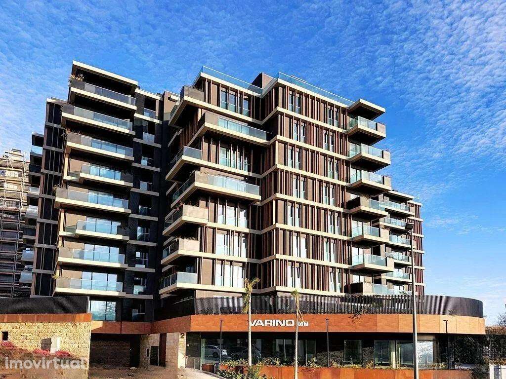 Apartamento T3 de Luxo no Varino 07 com Vista Mar – Funchal - Grande imagem: 2/22