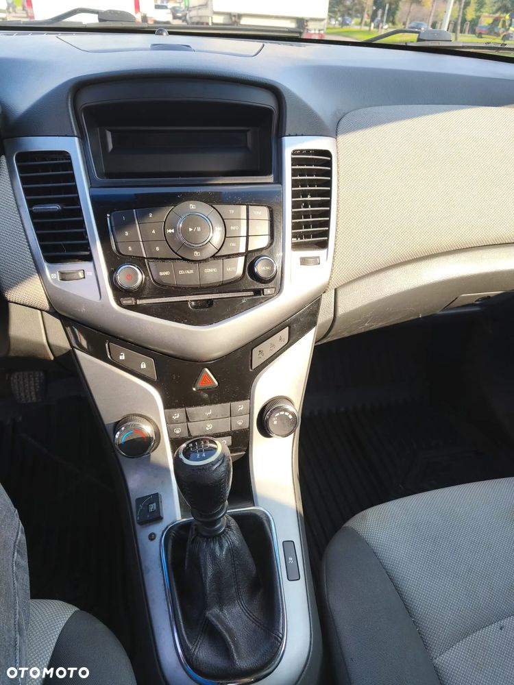 Chevrolet Cruze - 8