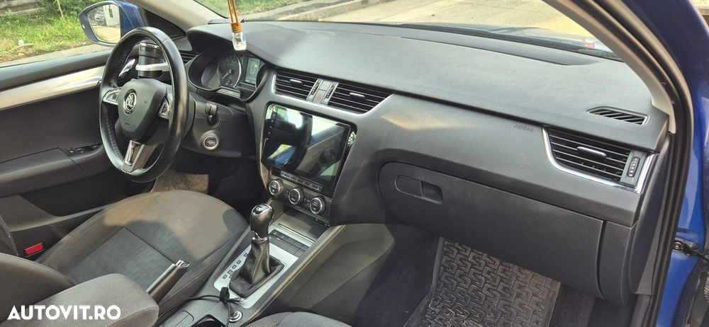 Skoda Octavia 1.6 TDI DSG Style - 13