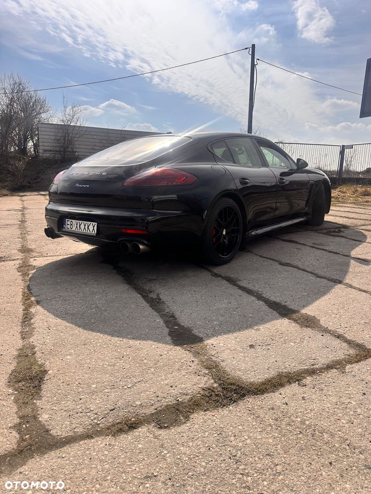 Porsche Panamera Standard - 15
