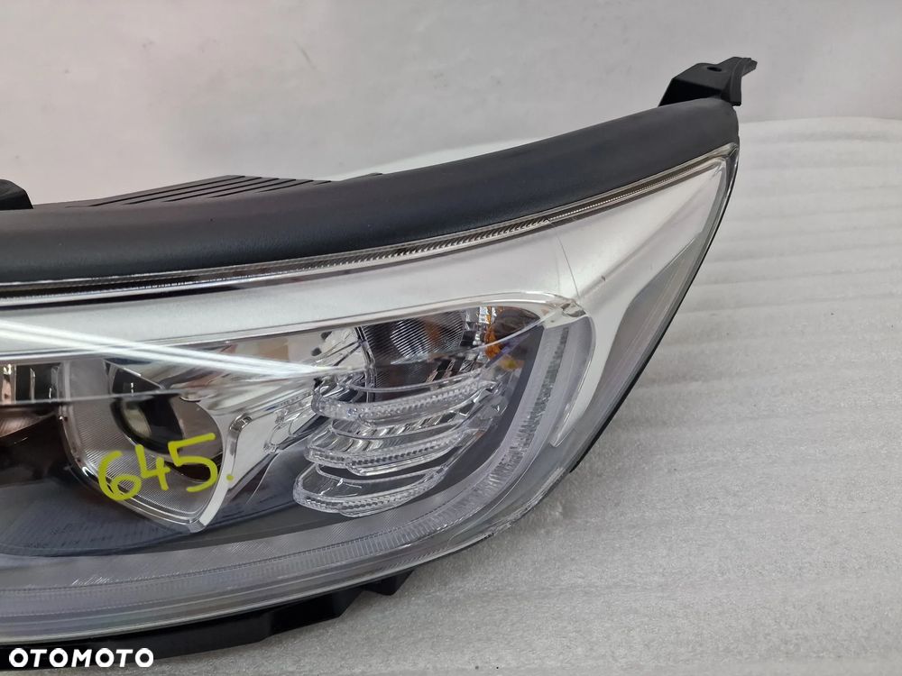 KIA STONIC 17- LEWA LAMPA PRZEDNIA PRZÓD SOCZEWKA + LED , NR 92101-H8 , NR AUKCJI LA645 - 5