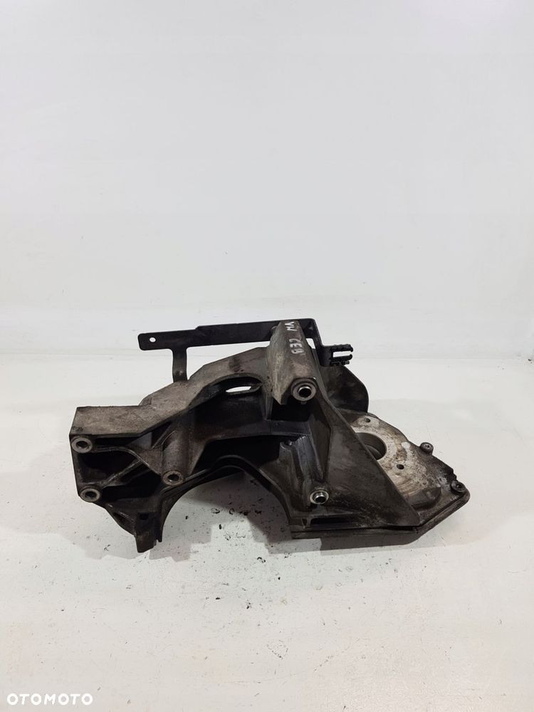 łapa wspornik pompy 076115251 vw crafter 2.5 tdi ceb - 4