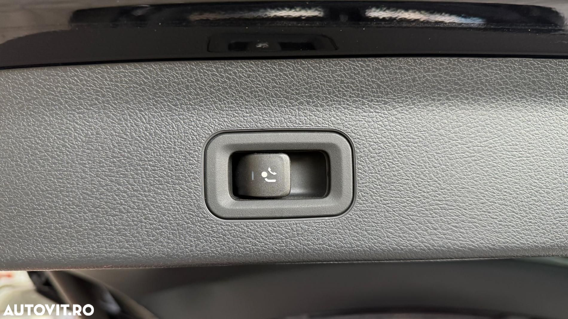 Mercedes-Benz GLS - 30