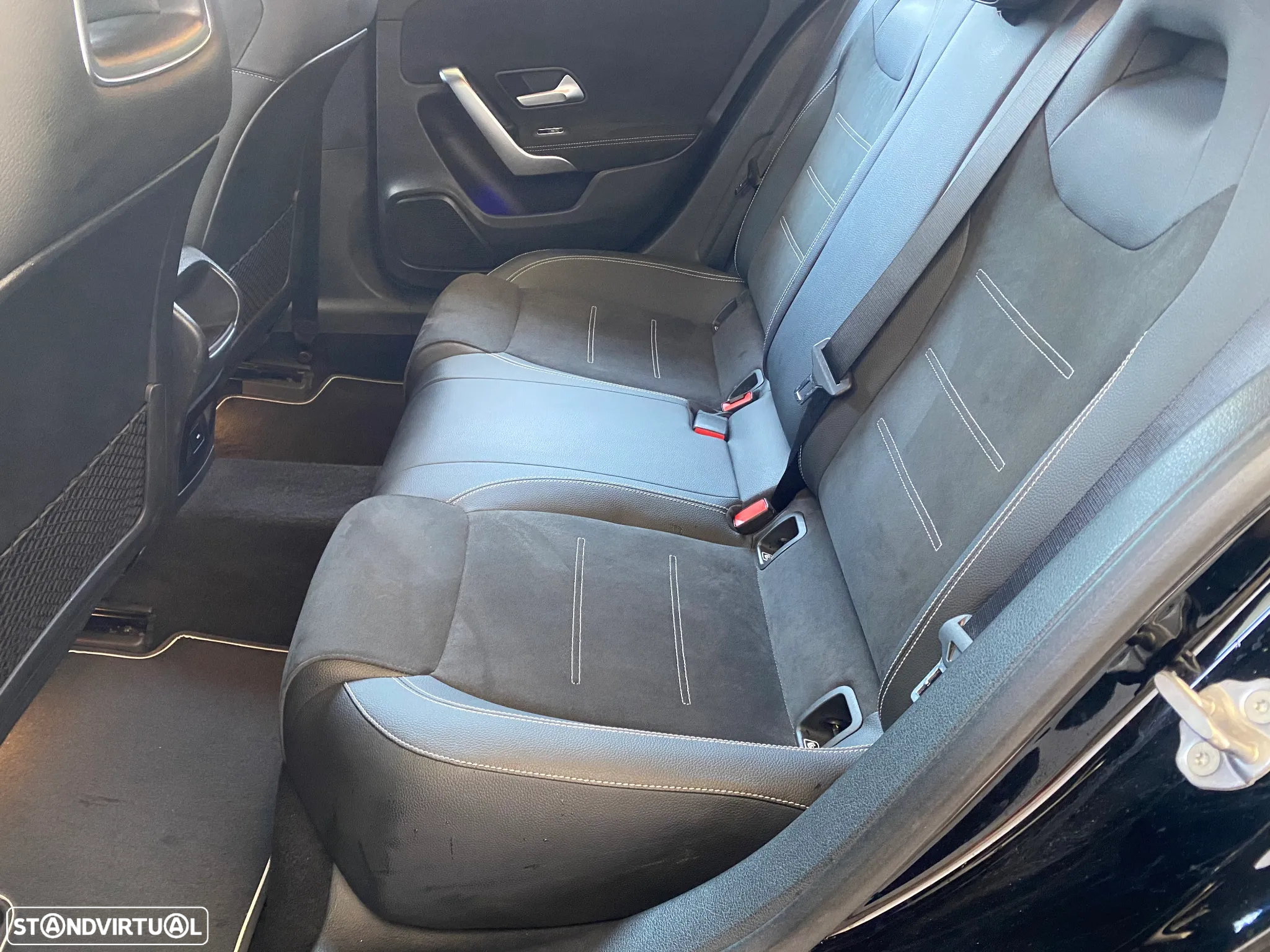 Mercedes-Benz A 250 e AMG Line - 17