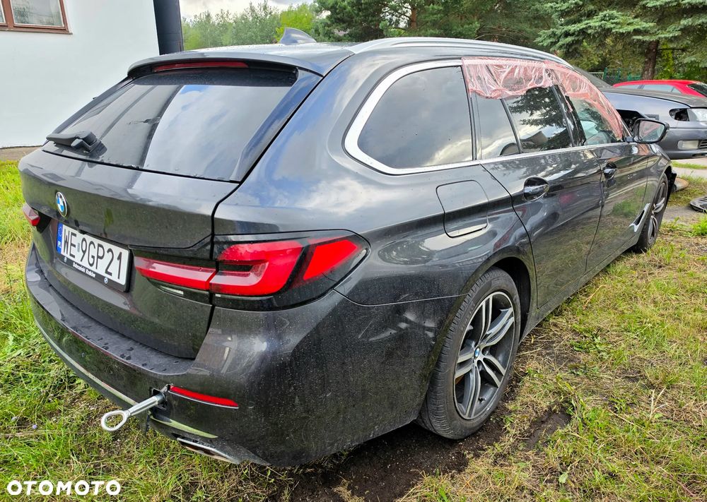 BMW Seria 5 540i xDrive mHEV Luxury Line sport - 8