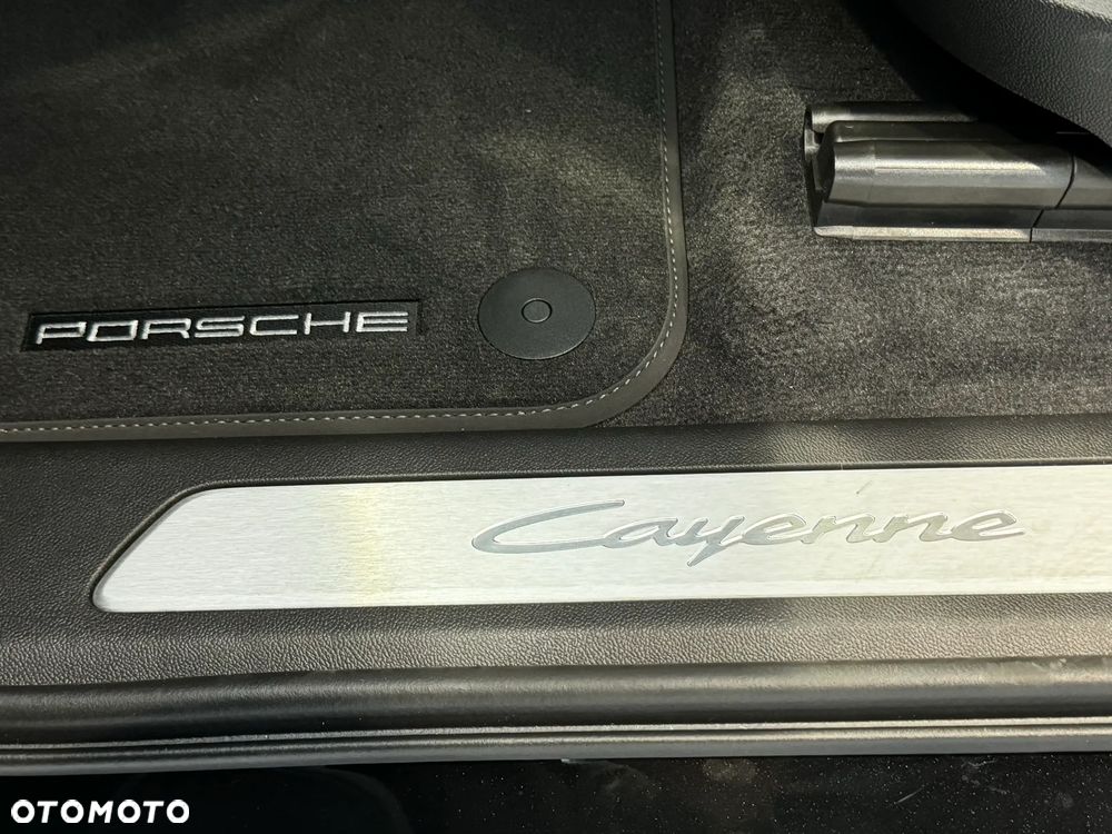 Porsche Cayenne Coupe - 20