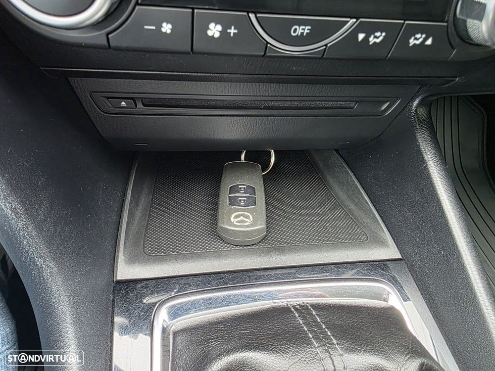 Mazda 3 Hatchback 1.5 Sky-D Excellence - 18