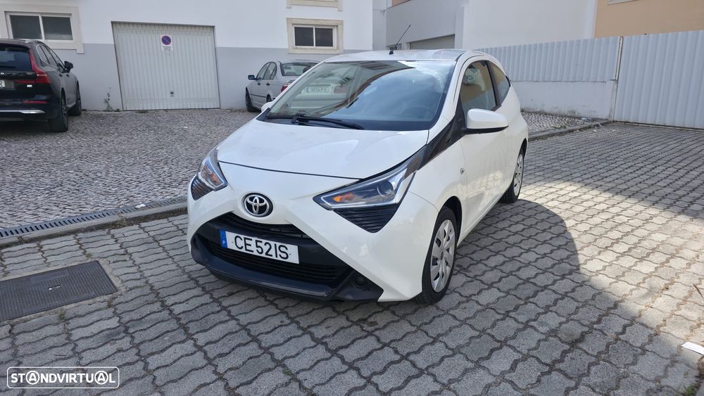Toyota Aygo 1.0 X-Play Plus MM - 10