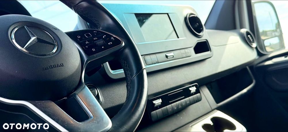 Mercedes-Benz SPRINTER - 10