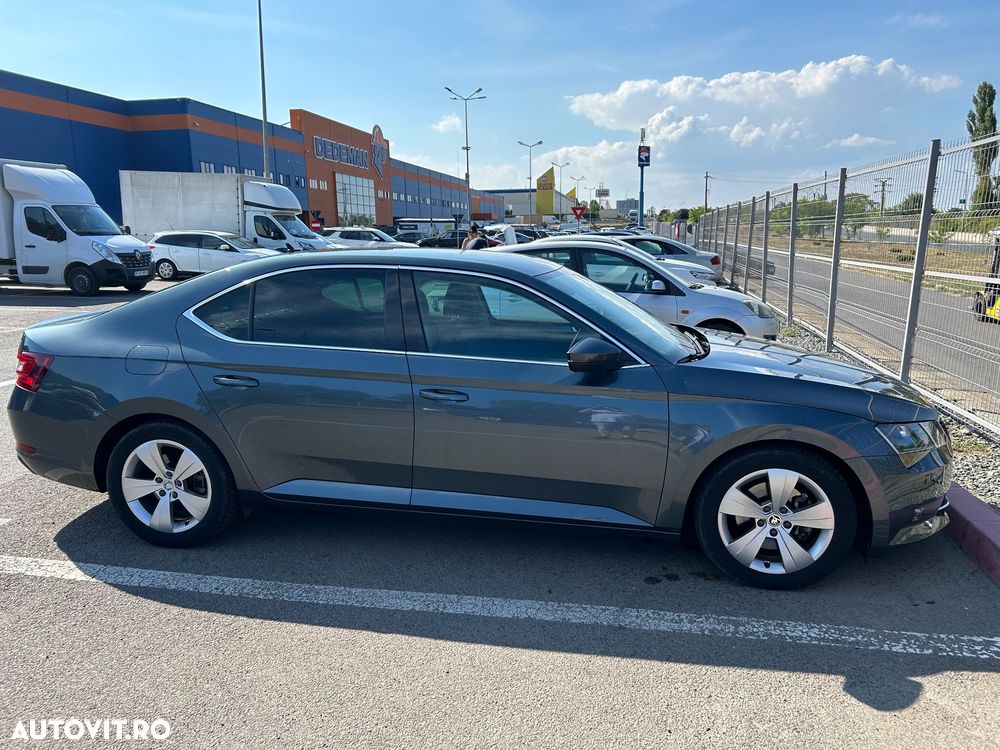 Skoda Superb 2.0 TDI DSG Ambition - 16