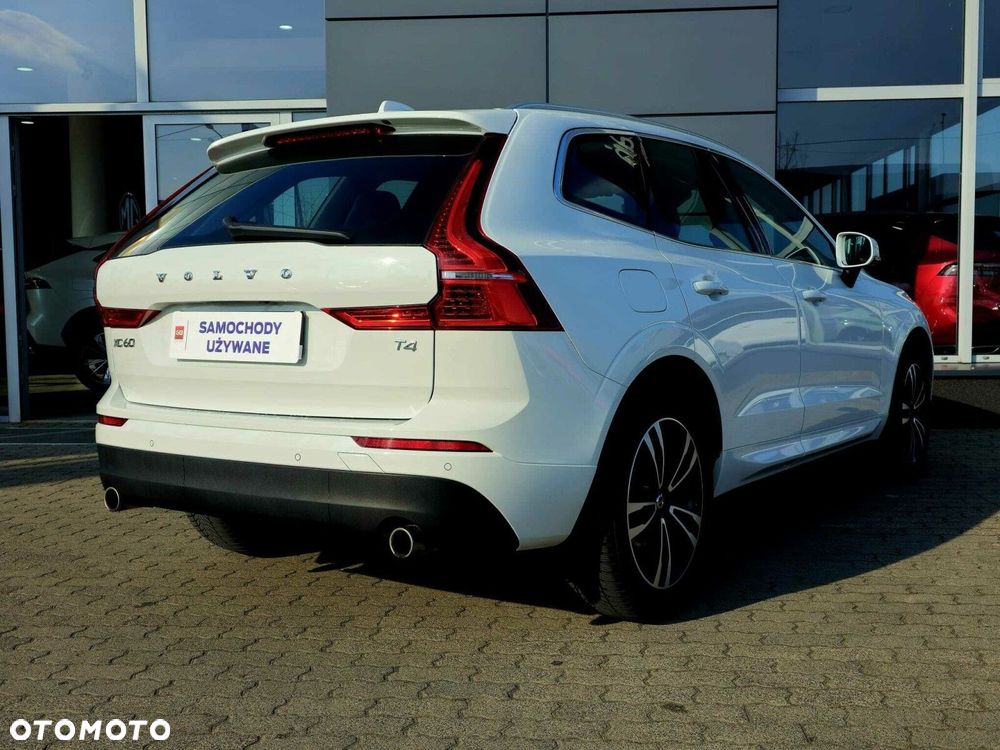 Volvo XC 60 T4 Momentum Pro - 6