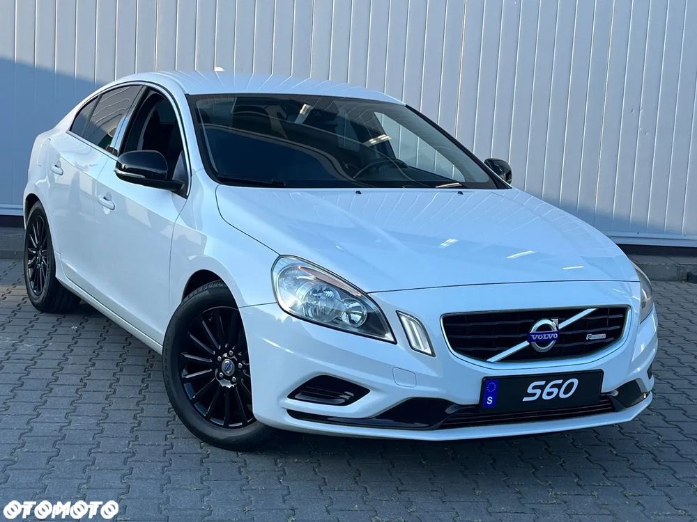 Volvo S60 2.0T Black Edition - 15