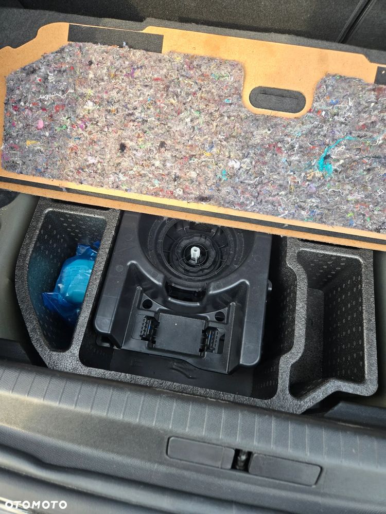 Peugeot 208 PureTech 100 Allure - 18