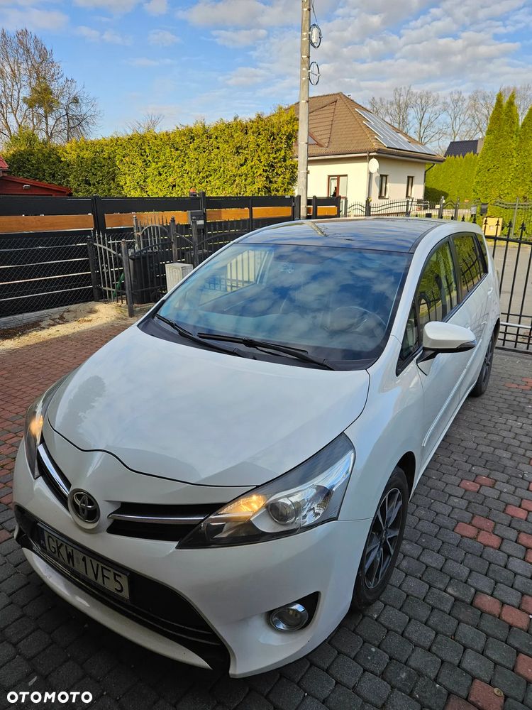 Toyota Verso 2.0 D-4D 5-Sitzer - 2