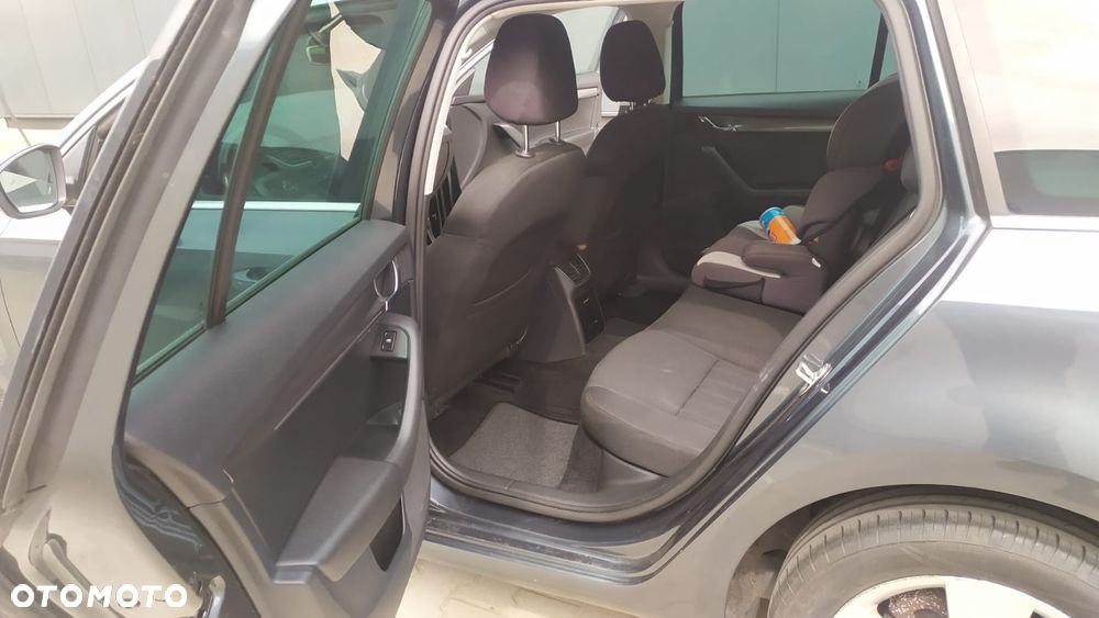 Skoda Octavia 1.6 TDI DSG Premium Edition - 10