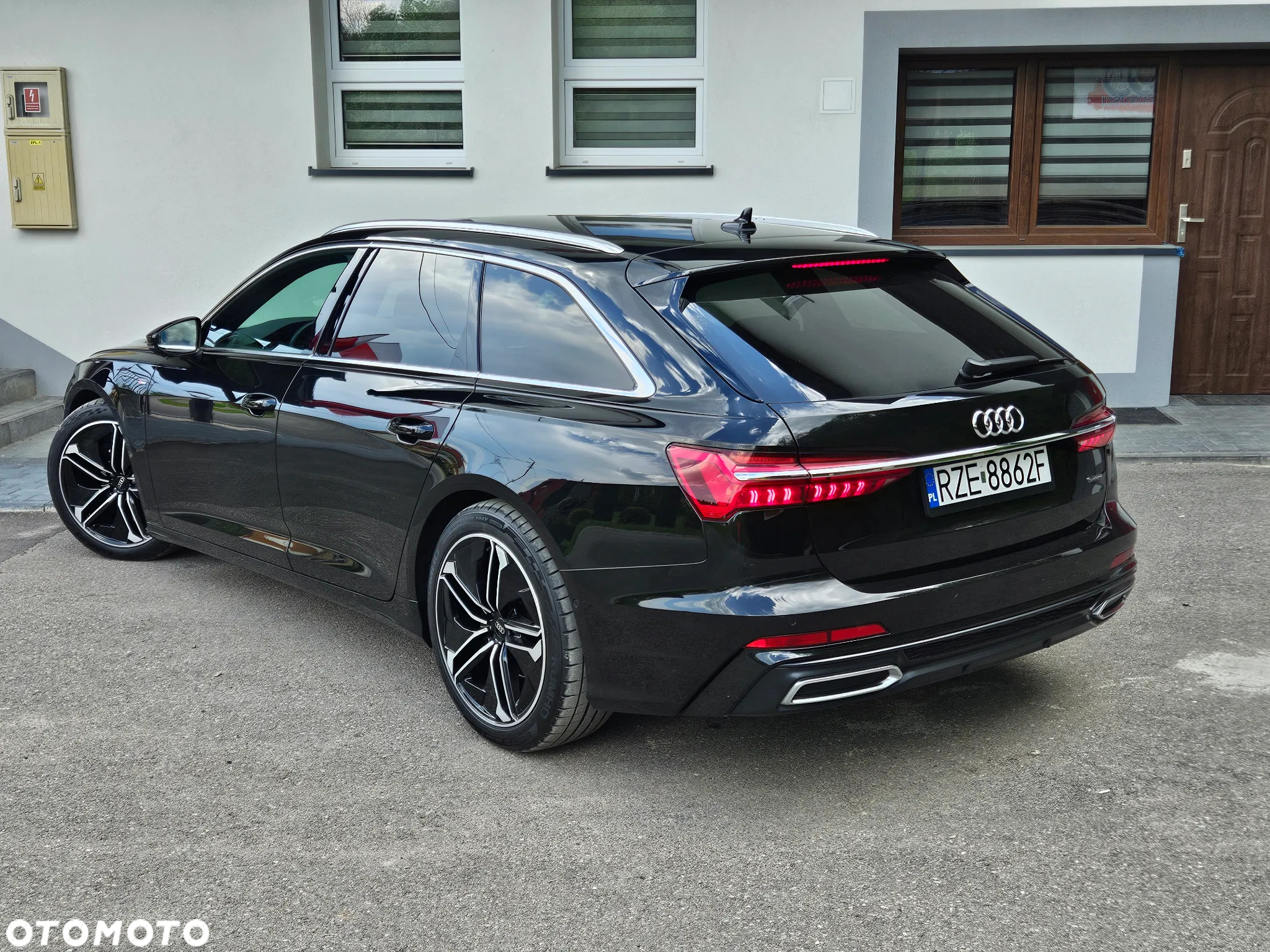 Audi A6 Avant 40 TDI quattro S tronic S line - 4