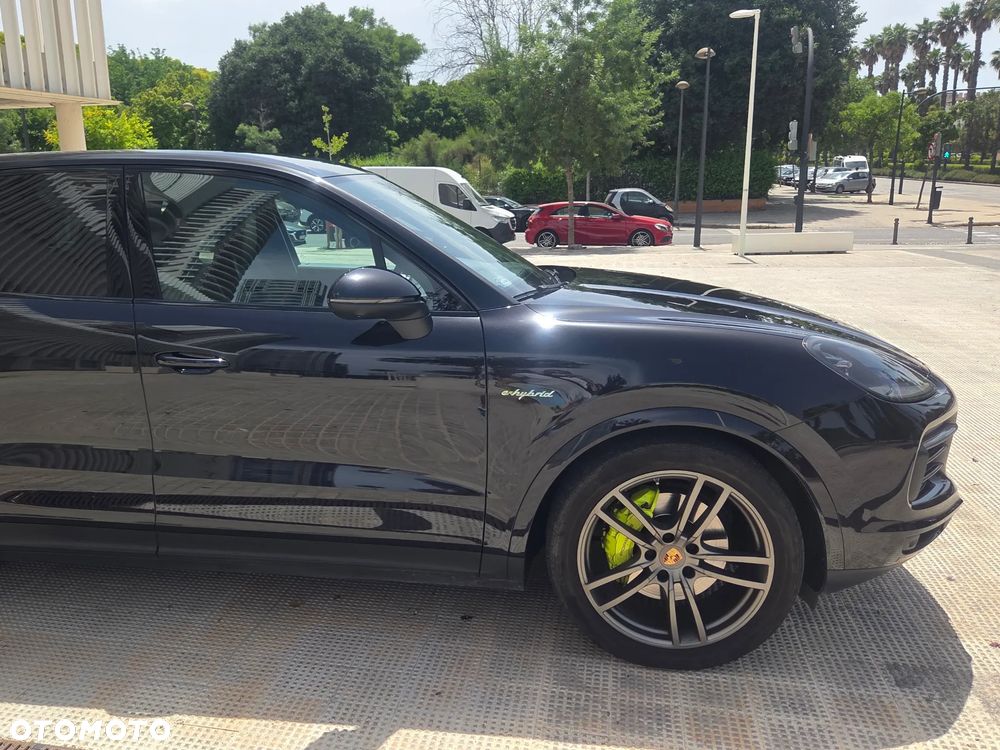 Porsche Cayenne - 14