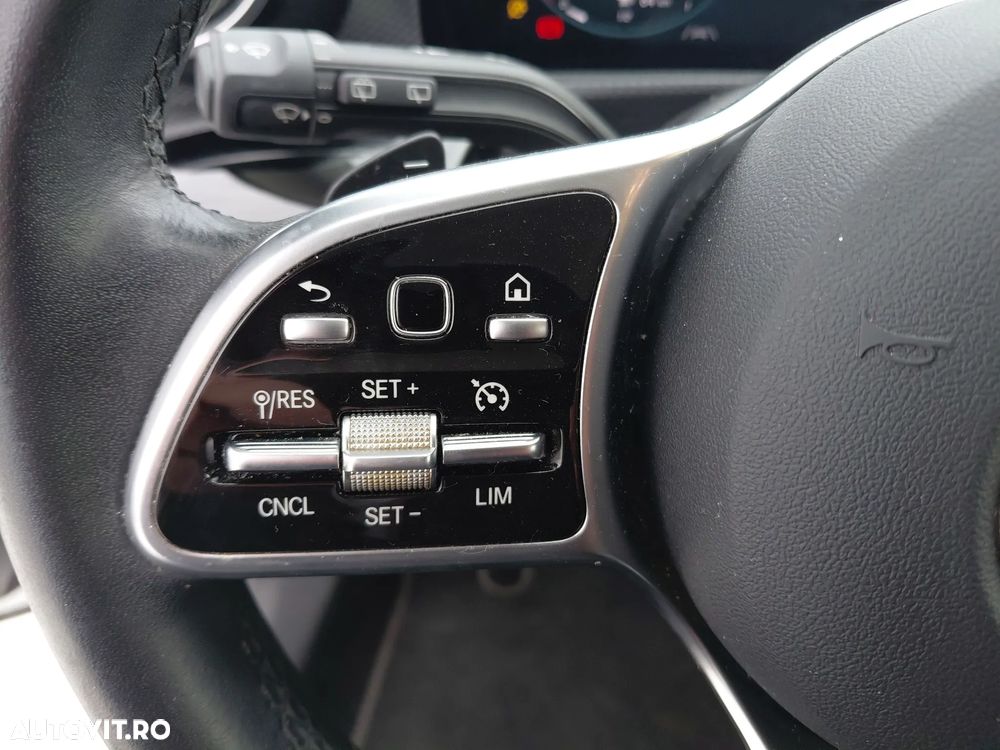 Mercedes-Benz A 180 - 21