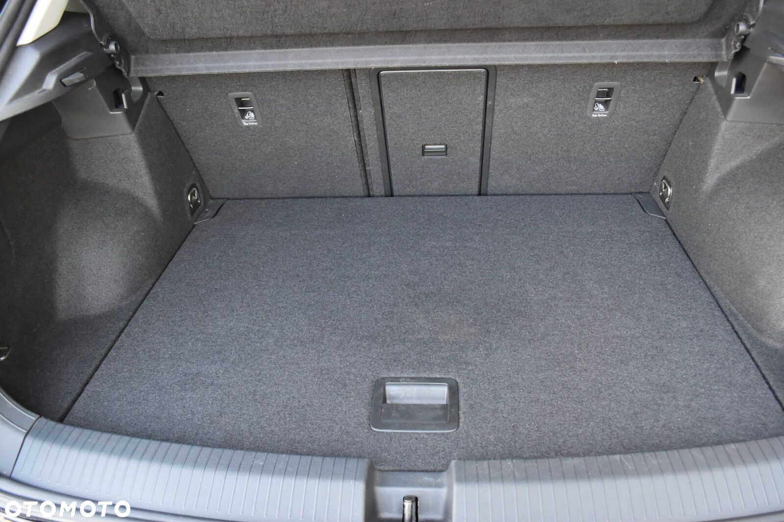 Volkswagen T-Roc 1.5 TSI ACT Premium - 27