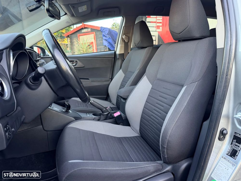 Toyota Auris Touring Sports 1.8 HSD Sport+Navi - 7