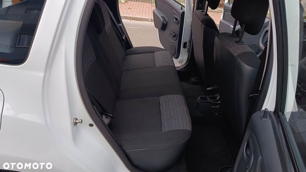 Dacia Duster 1.6 16V 4x2 - 17