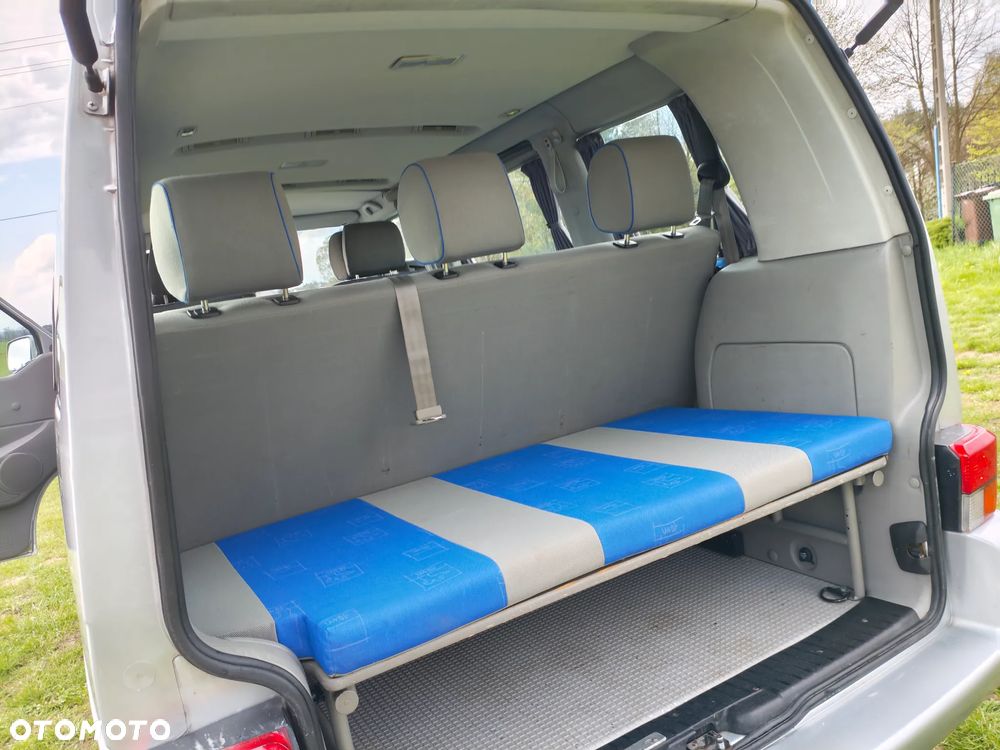 Volkswagen Multivan - 9