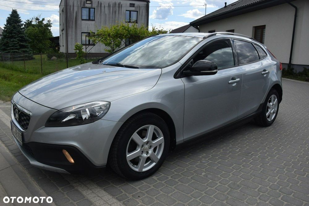 Volvo V40 Cross Country D2 Momentum - 4